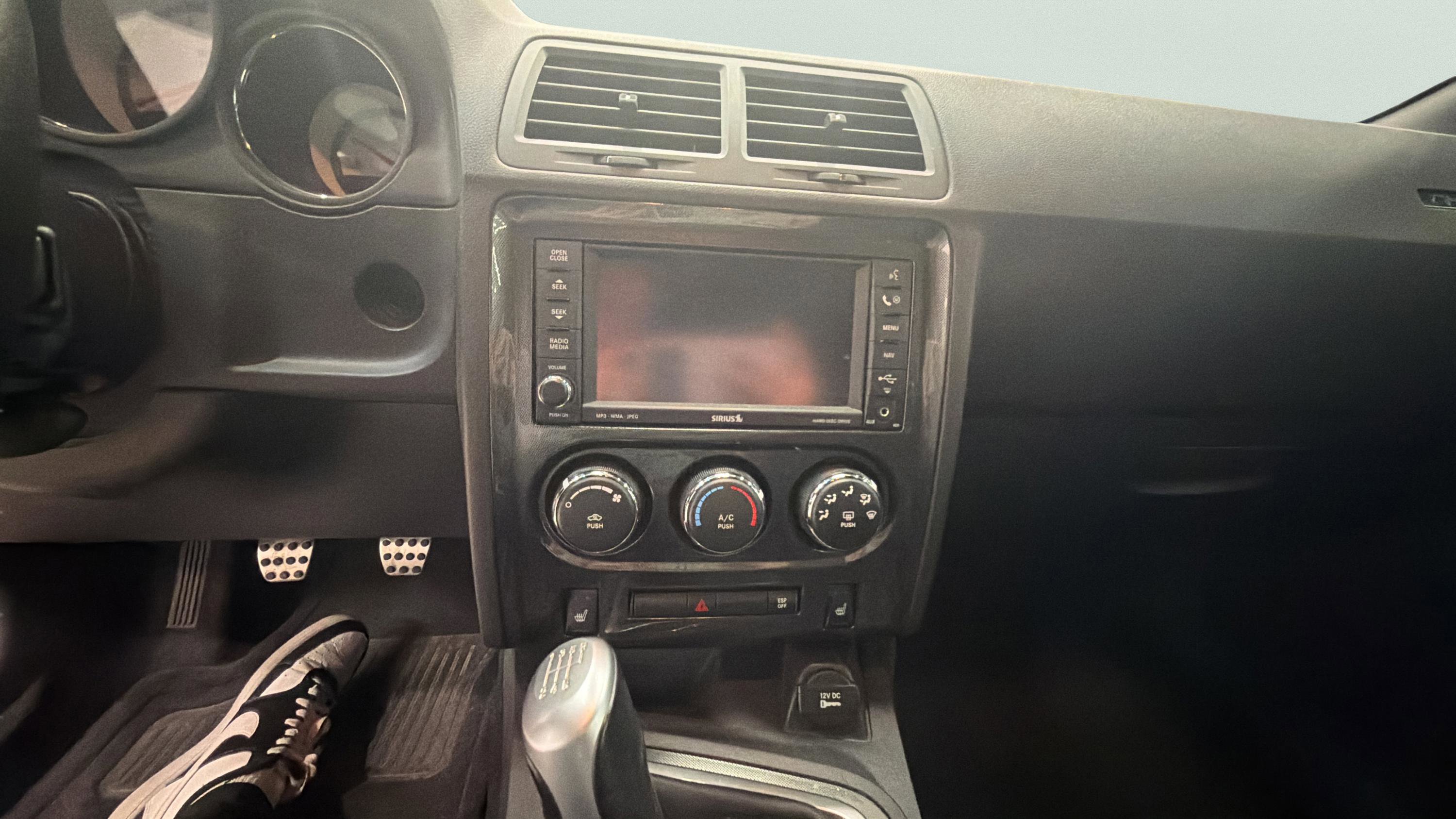 Used 2010 Dodge Challenger R/T RWD image 21