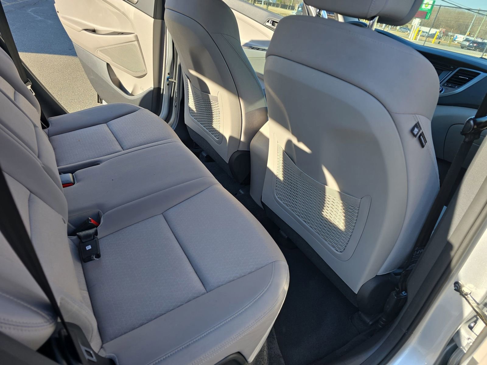 Used 2018 Hyundai Tucson SE image 15