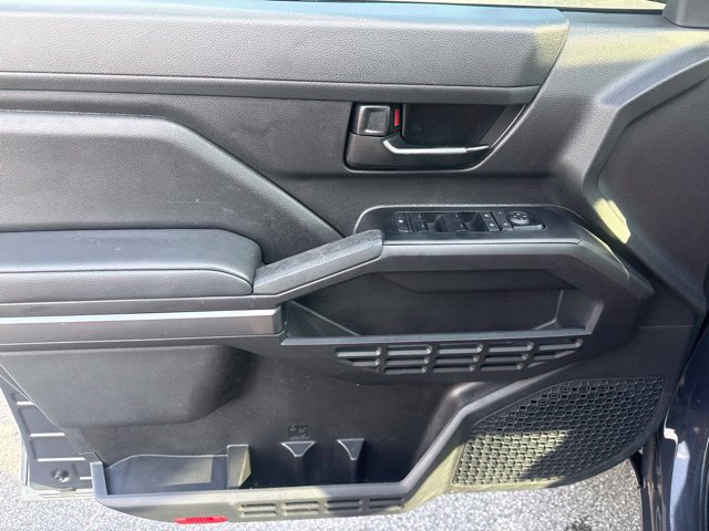 Used 2025 Toyota Tacoma SR5 AWD/4WD image 25
