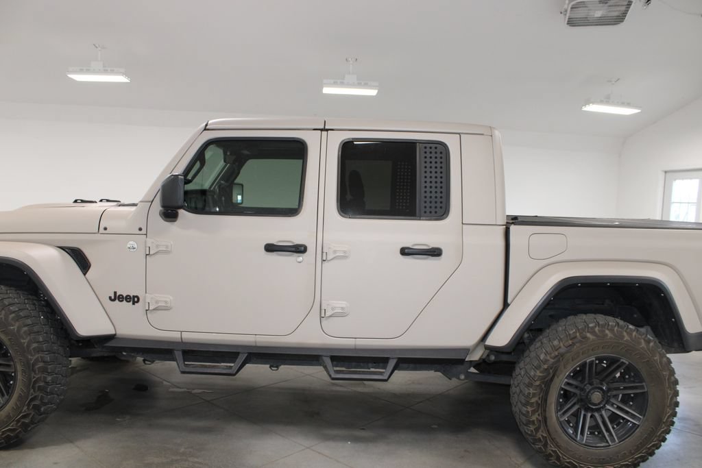 Used 2022 Jeep Gladiator Overland w/ Cold Weather Group AWD/4WD image 6