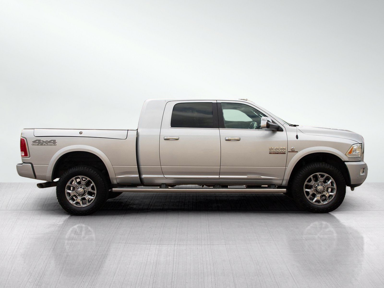 Used 2017 RAM 2500 Limited AWD/4WD image 6