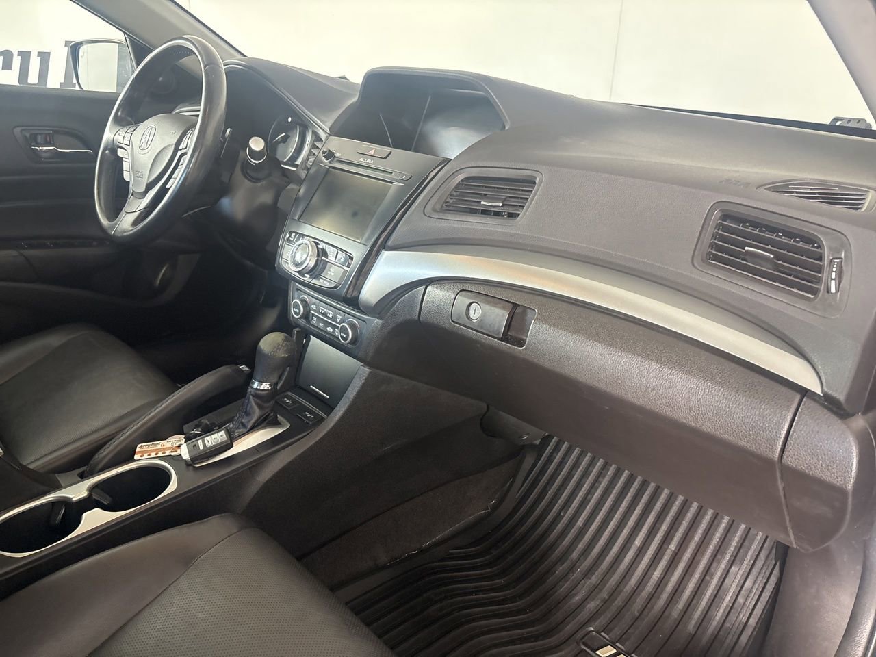 Used 2017 Acura ILX w/ Premium Package image 35