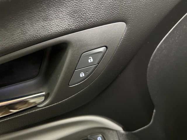 Used 2023 Chevrolet Equinox LS image 42