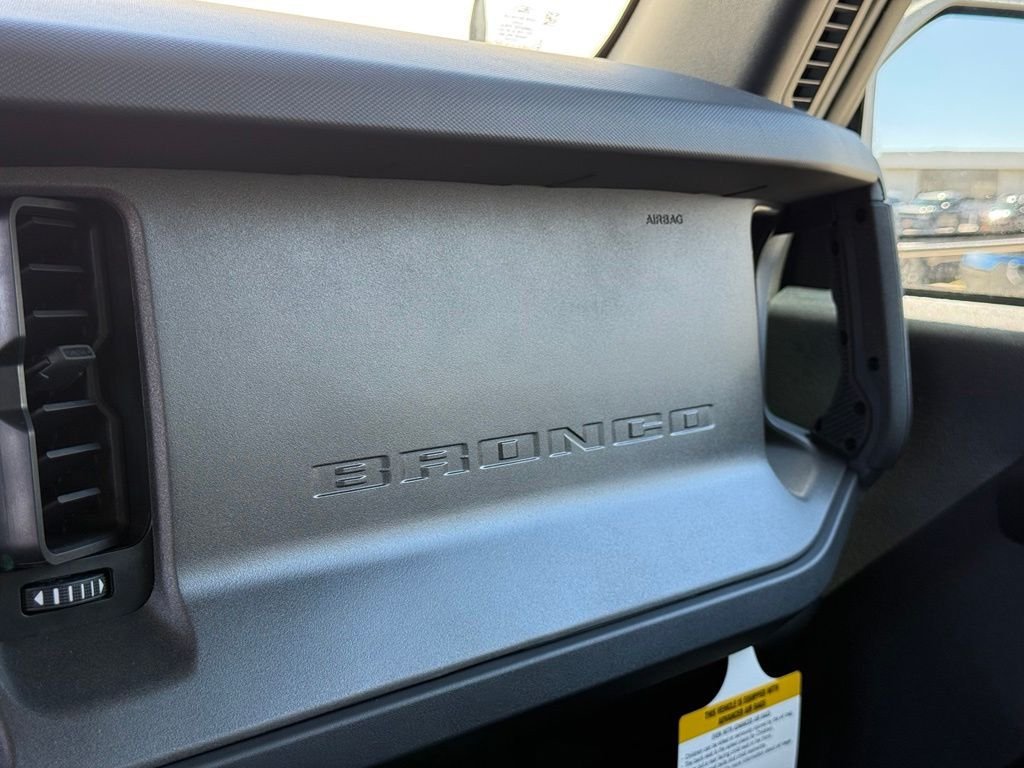 New 2026 Ford Bronco Badlands w/ Sasquatch Package AWD/4WD image 8
