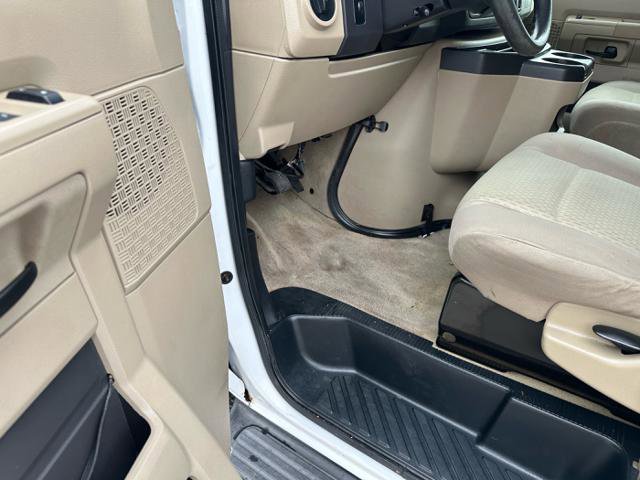Used 2011 Ford E-350 and Econoline 350 XLT image 22