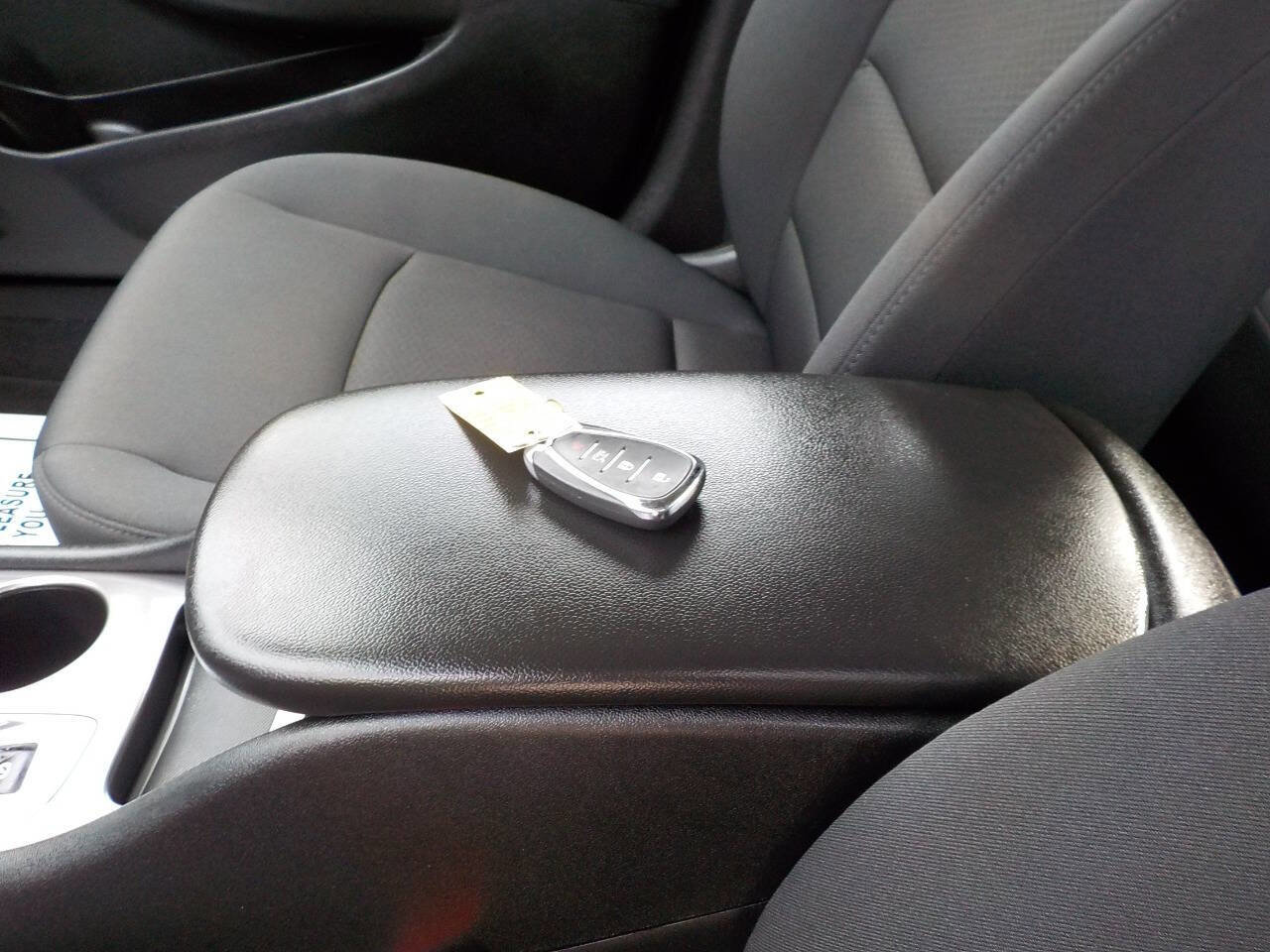 Used 2023 Chevrolet Malibu RS FWD image 29