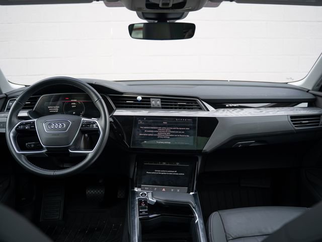 Used 2022 Audi e-tron Premium w/ Convenience Plus Package image 21
