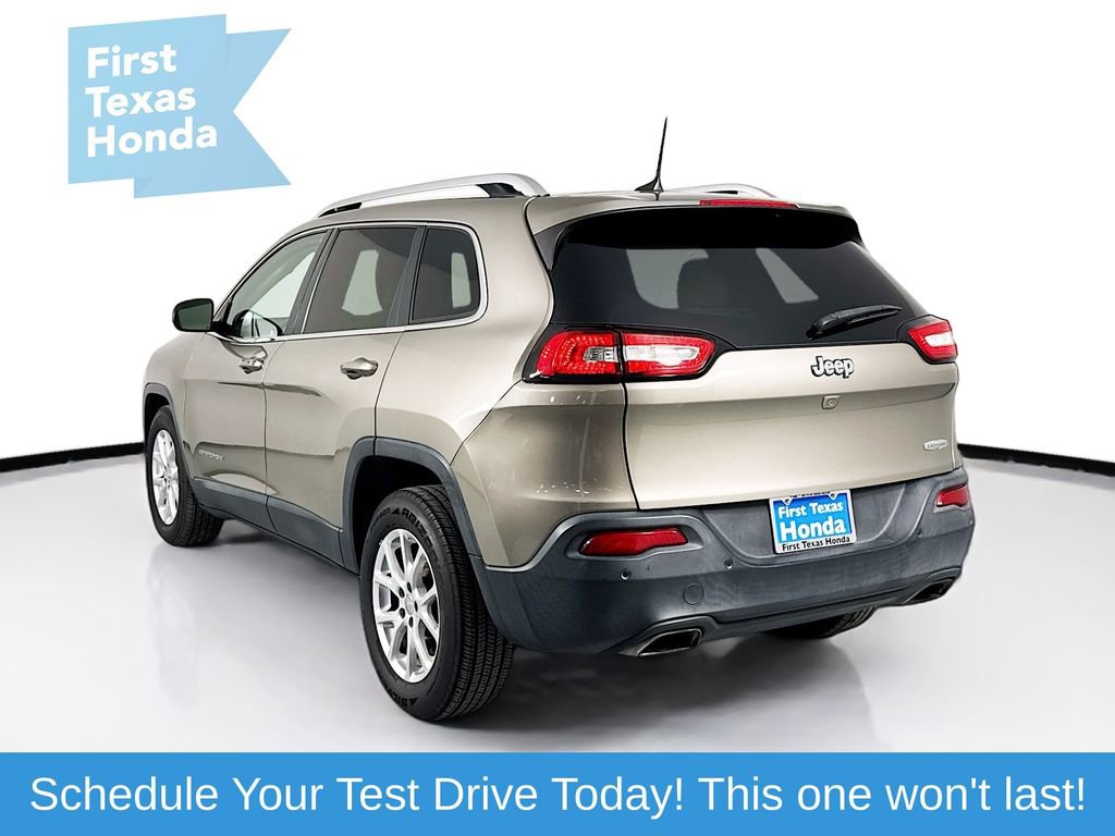 Used 2017 Jeep Cherokee Latitude w/ Comfort/Convenience Group image 6