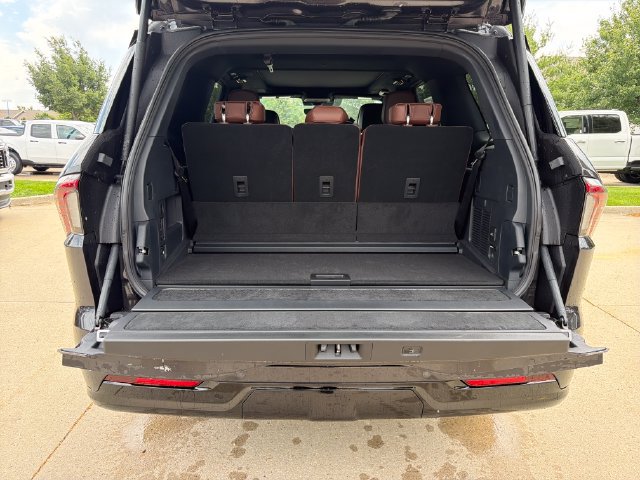 New 2026 Lincoln Navigator Reserve AWD/4WD image 8