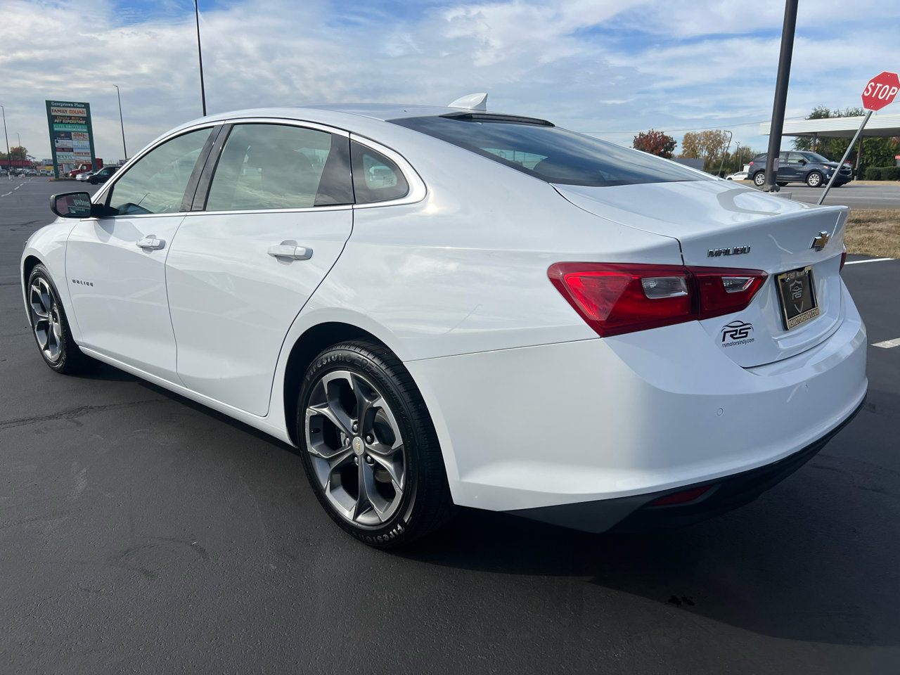Used 2023 Chevrolet Malibu LT w/ Driver Confidence Package image 4