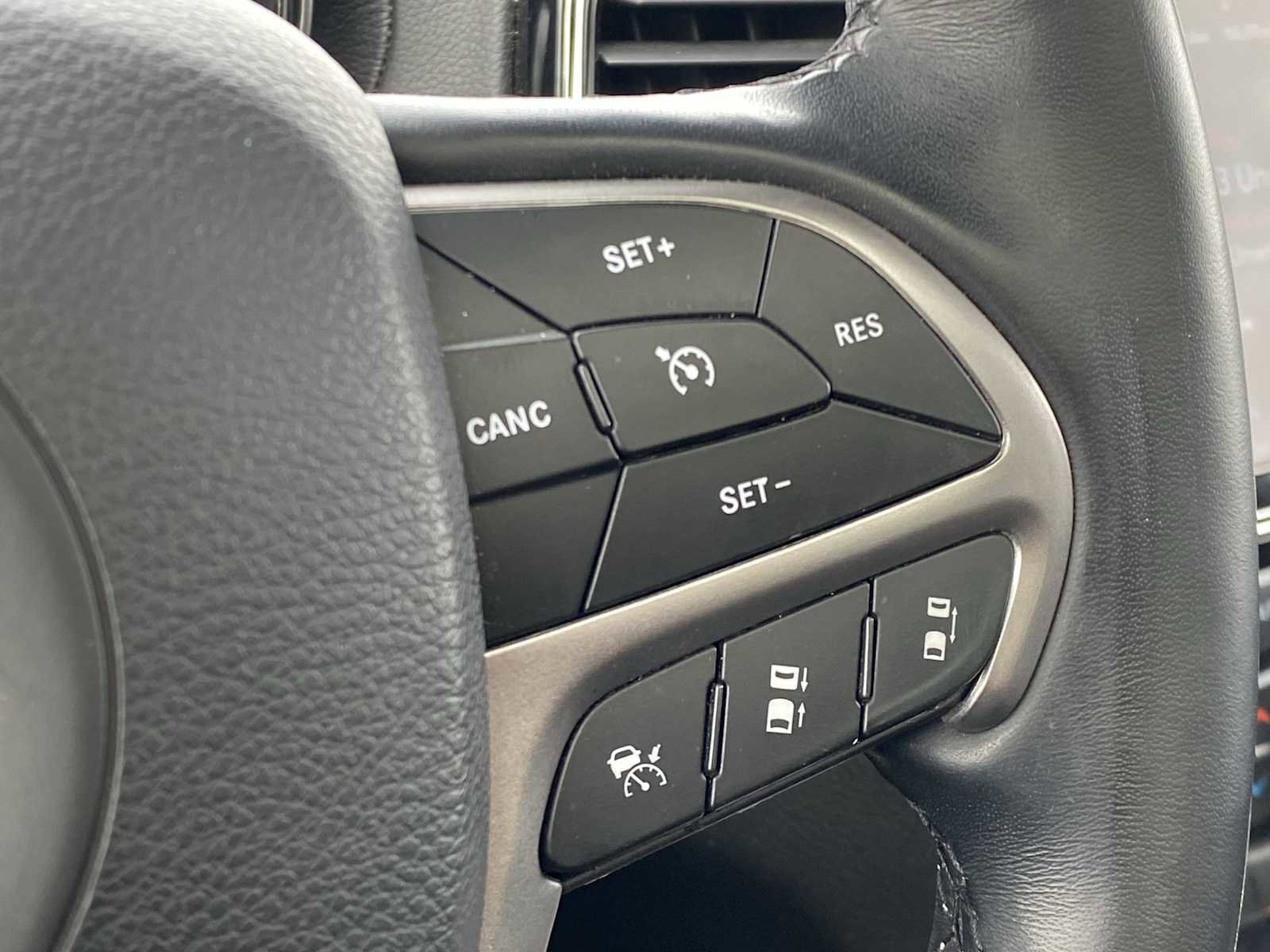 Used 2020 Jeep Grand Cherokee High Altitude image 32