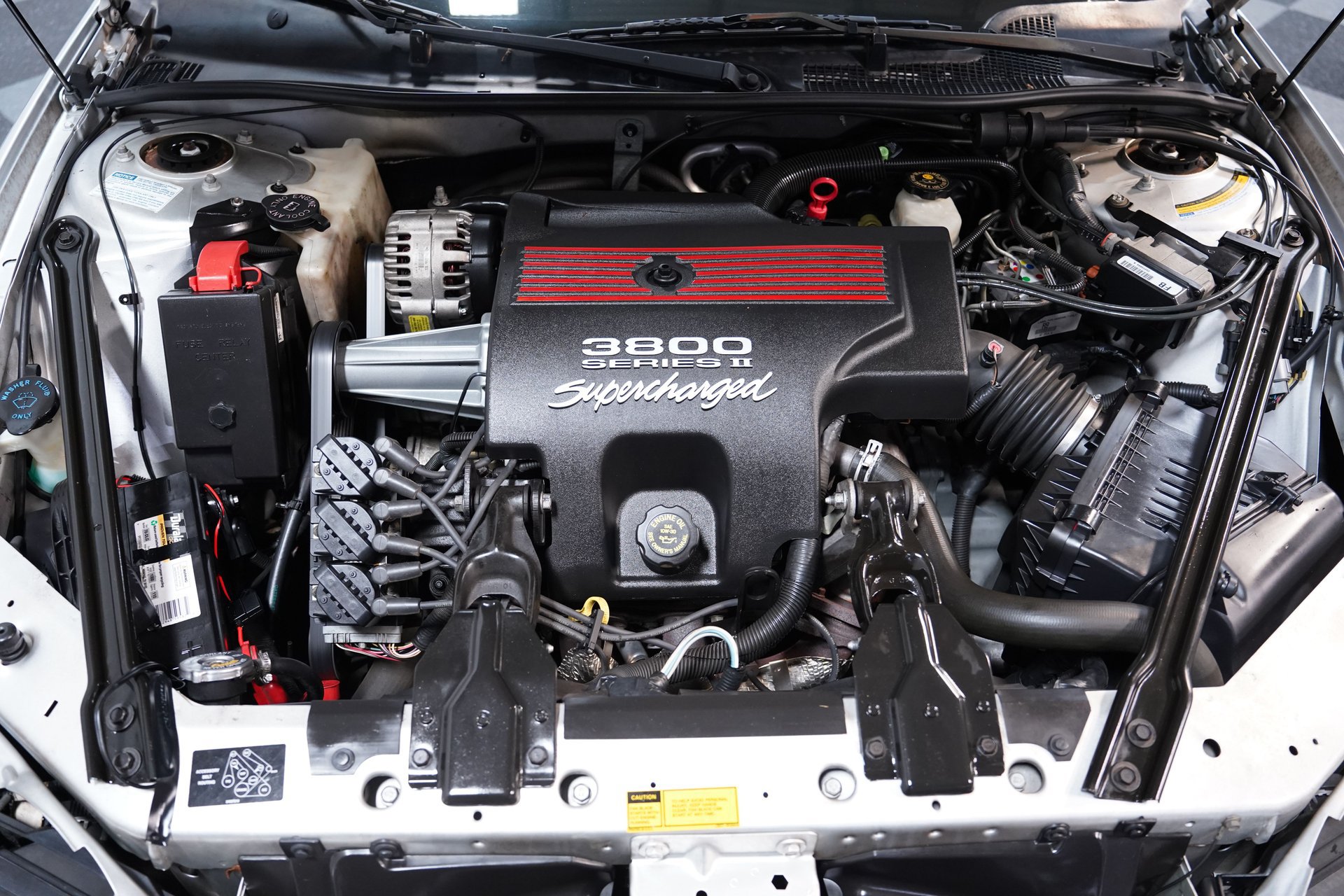 Used 2000 Pontiac Grand Prix GTP w/ Opt Pkg FWD image 3