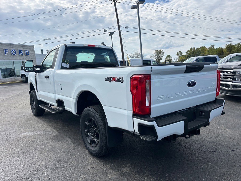 New 2026 Ford F250 XL image 3