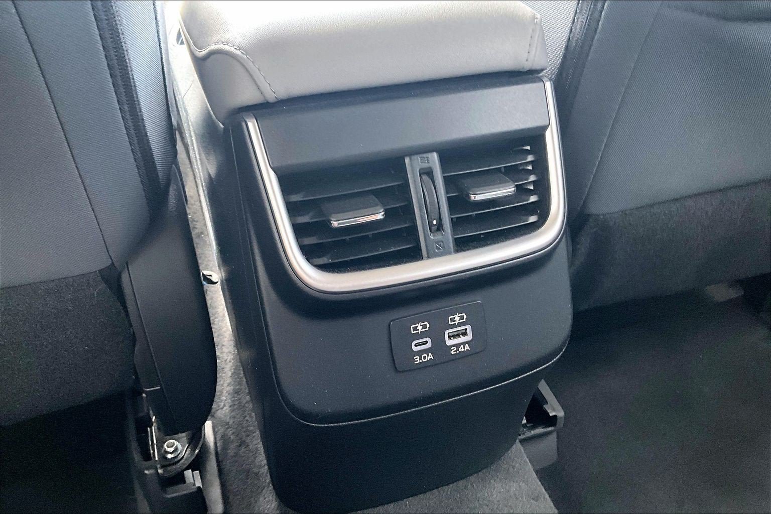Used 2023 Subaru Outback Premium AWD/4WD image 31