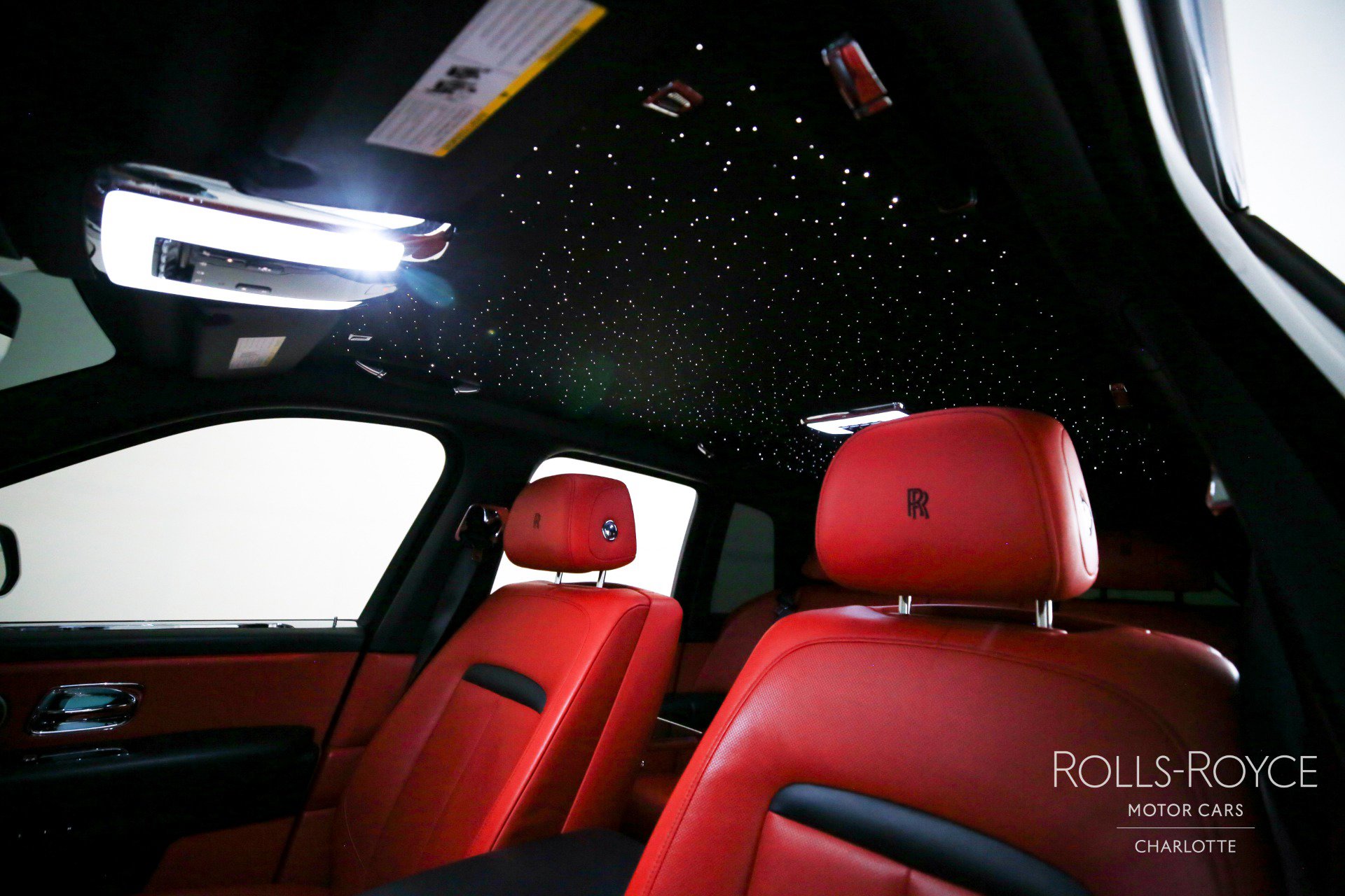 Used 2021 Rolls-Royce Cullinan Black Badge image 12