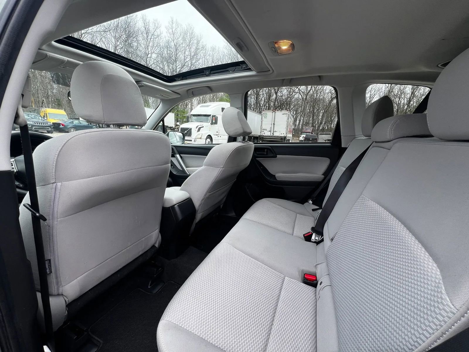 Used 2015 Subaru Forester 2.5i Premium w/ All-Weather Package image 10