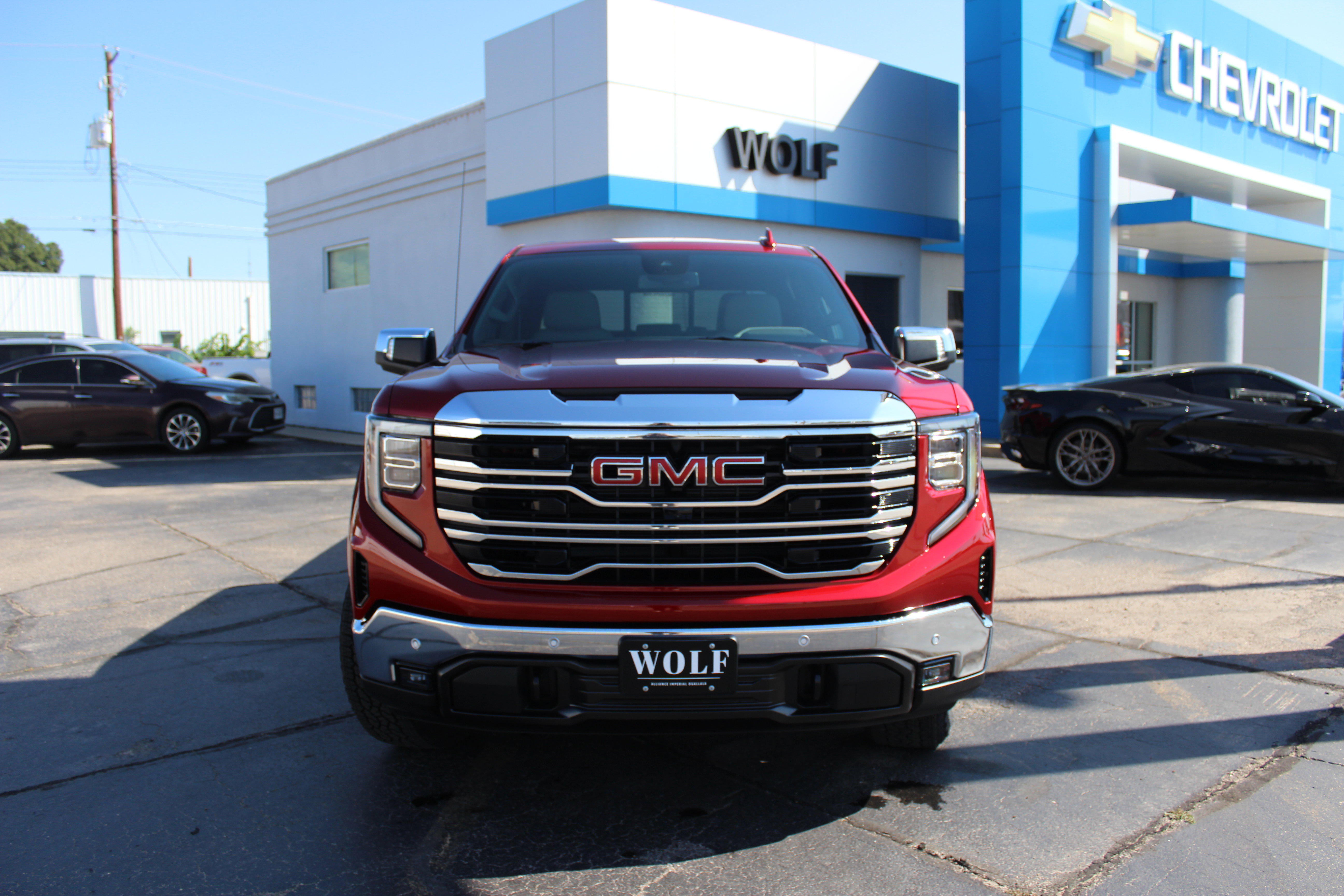 New 2026 GMC Sierra 1500 SLT w/ SLT Premium Package image 4