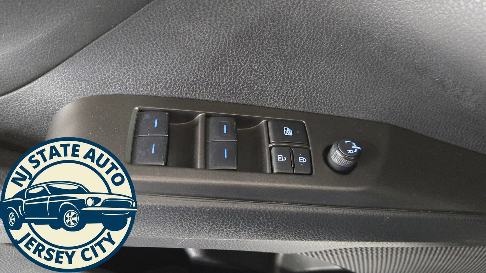 Used 2024 Toyota Camry SE image 20