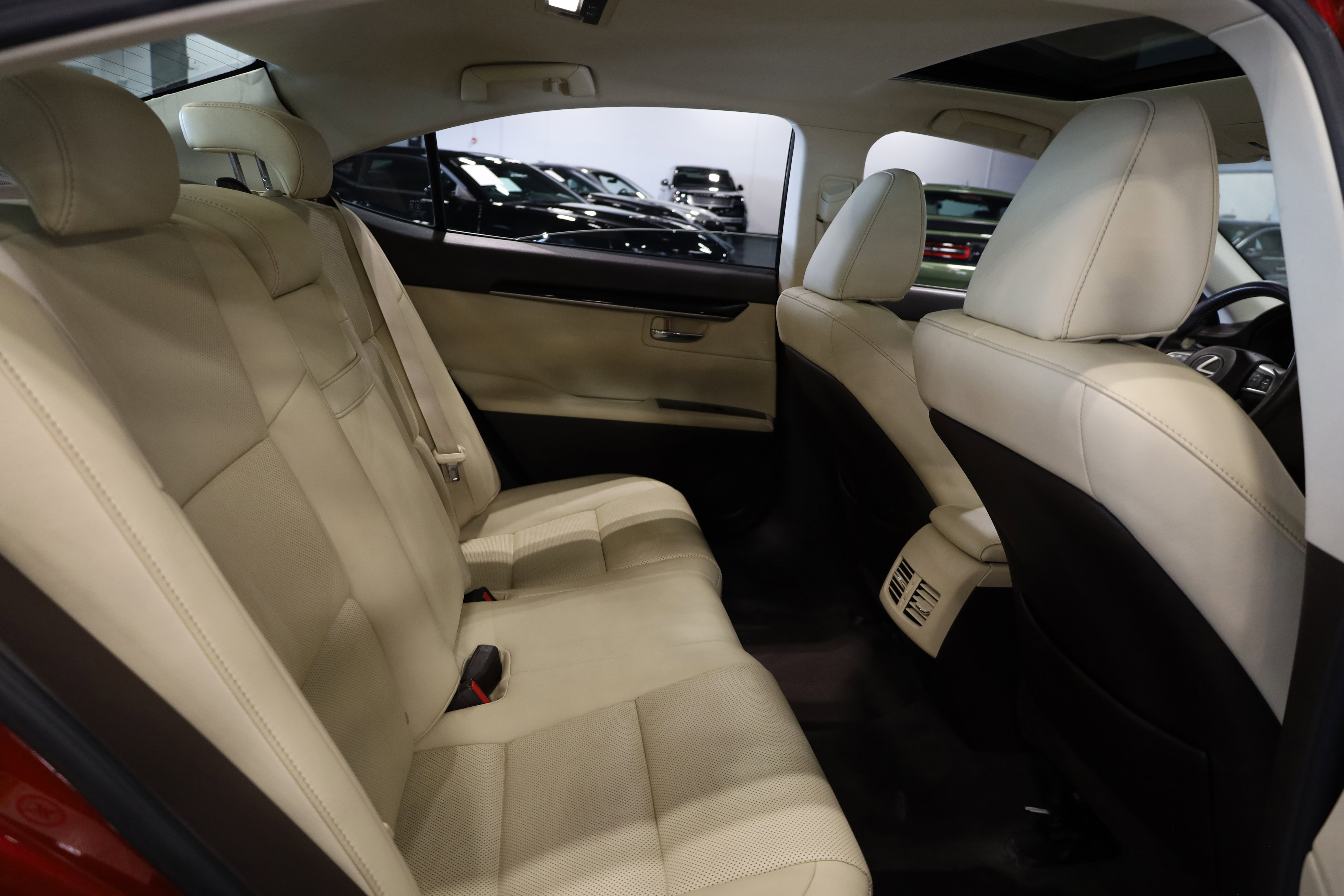 Used 2016 Lexus ES 350 image 41