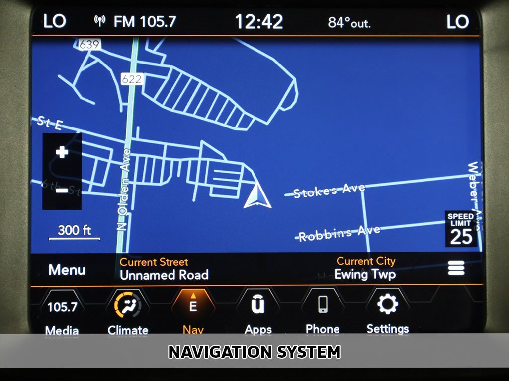 Used 2023 Jeep Renegade Latitude image 3