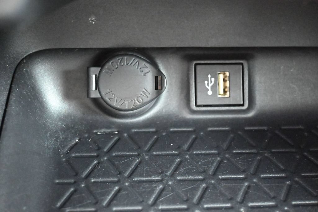 Certified 2025 Toyota RAV4 XLE AWD/4WD image 24