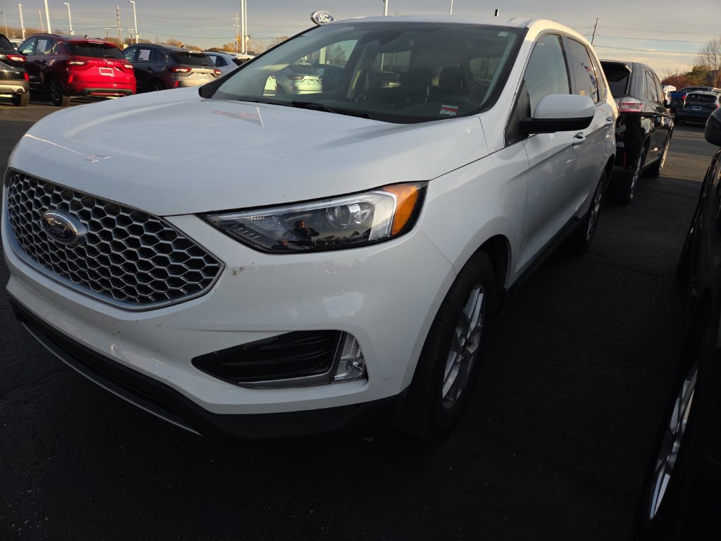 Used 2024 Ford Edge SEL w/ Convenience Package