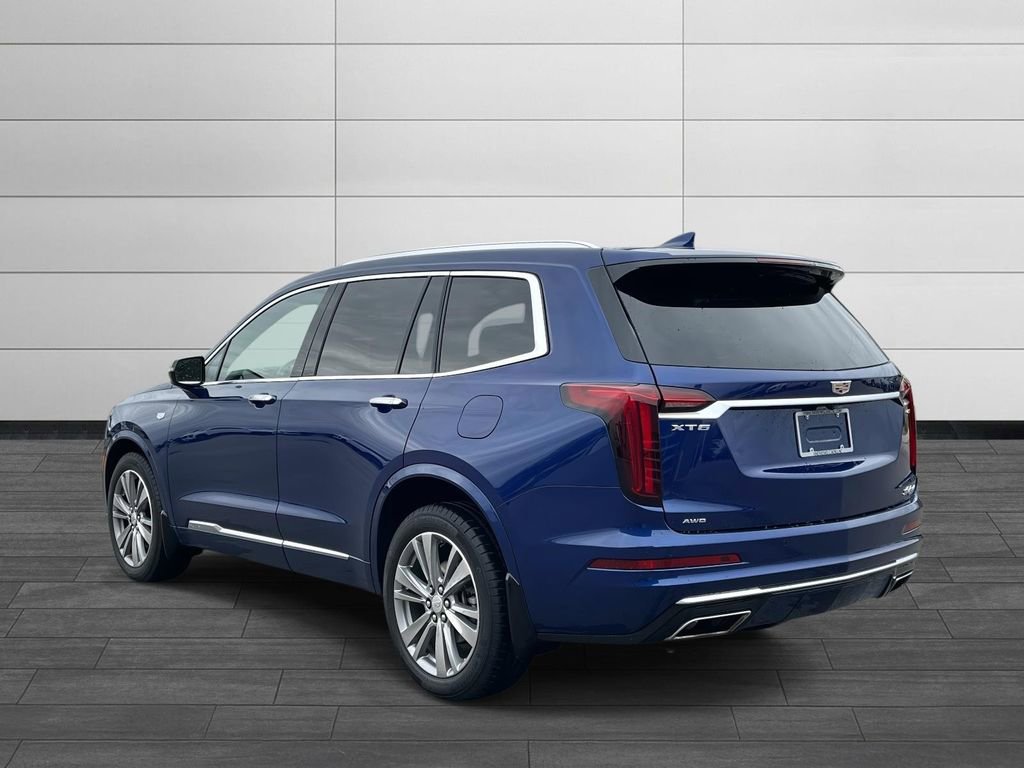 Certified 2024 Cadillac XT6 Premium Luxury image 3