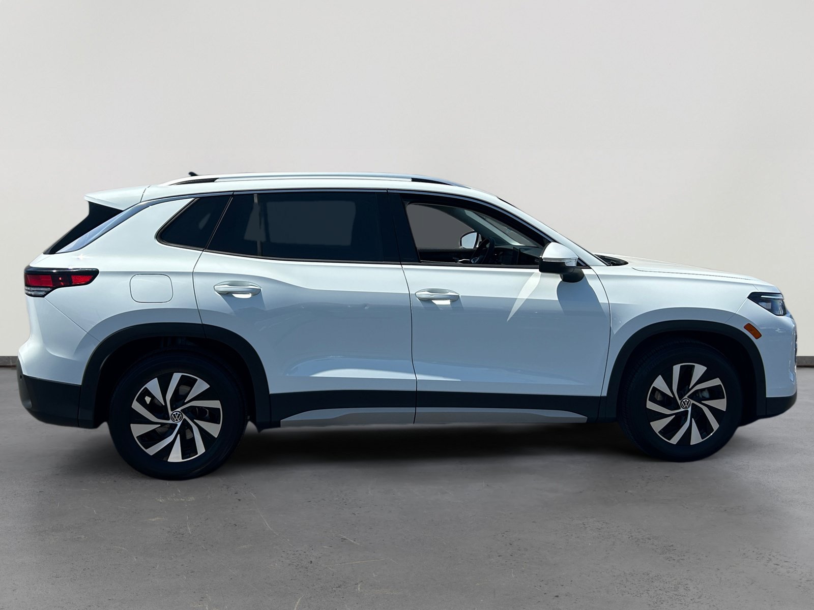 Certified 2026 Volkswagen Tiguan S FWD image 6
