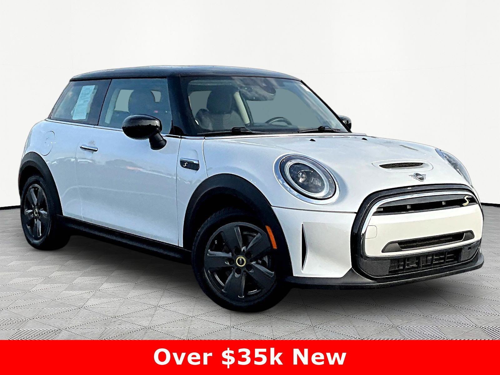 Used 2024 MINI Cooper SE FWD image 3