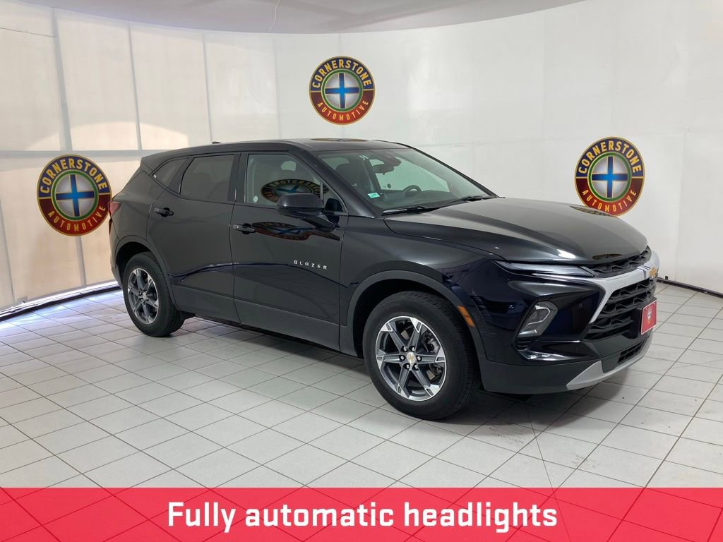 Used 2025 Chevrolet Blazer LT AWD/4WD image 19