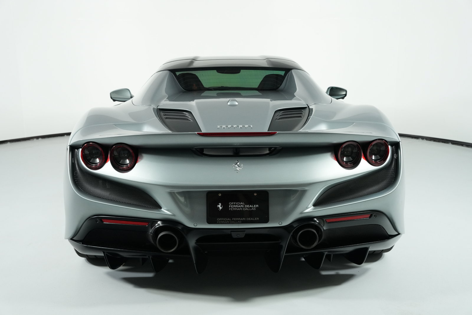 Used 2021 Ferrari F8 Spider RWD image 12