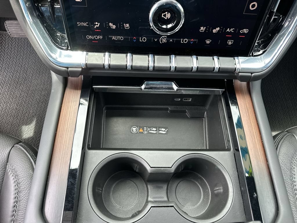 Certified 2025 GMC Yukon XL Denali AWD/4WD image 34