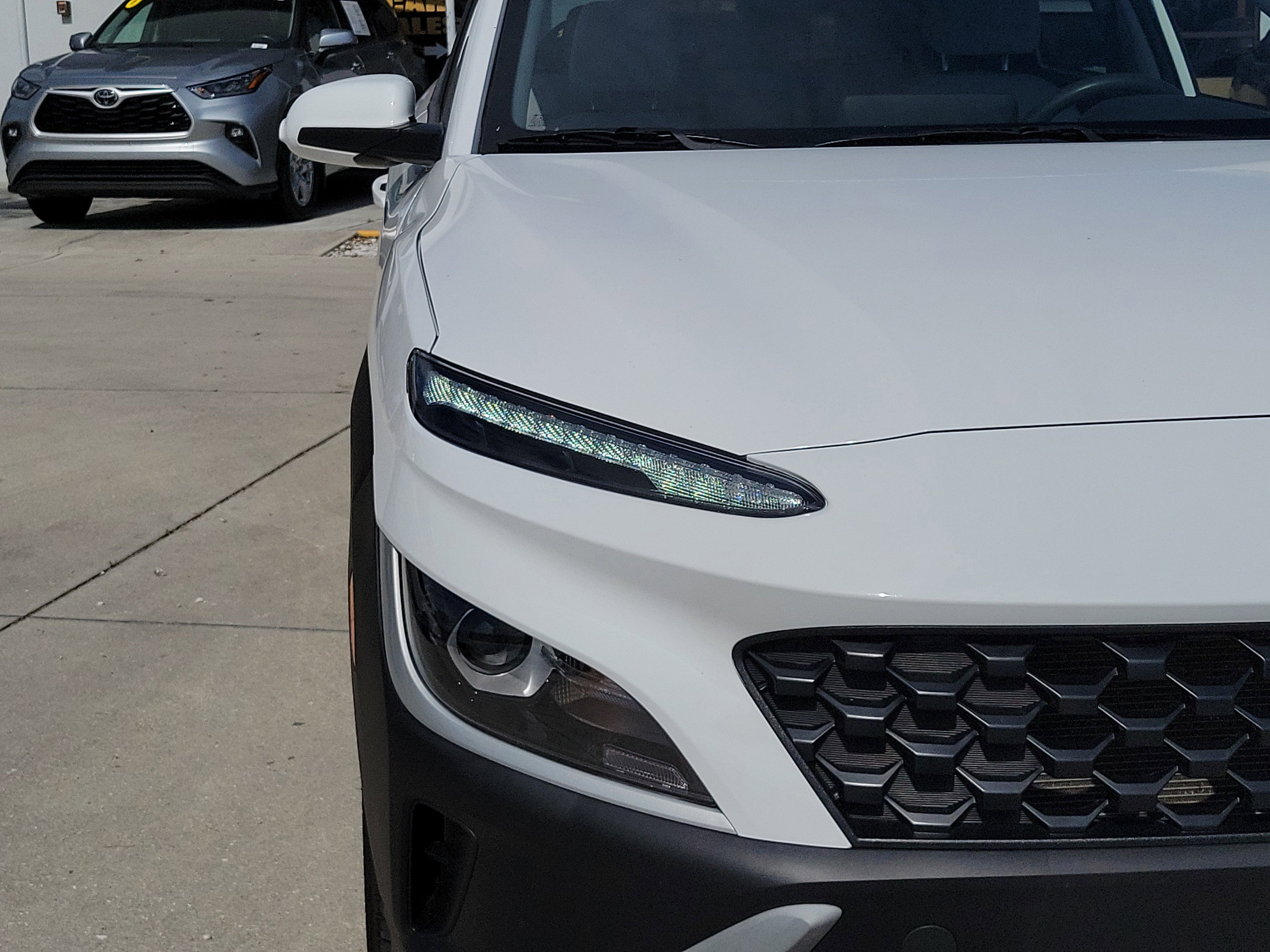 Used 2023 Hyundai Kona SEL AWD/4WD image 7