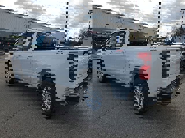 Used 2024 Chevrolet Silverado 1500 LT image 4