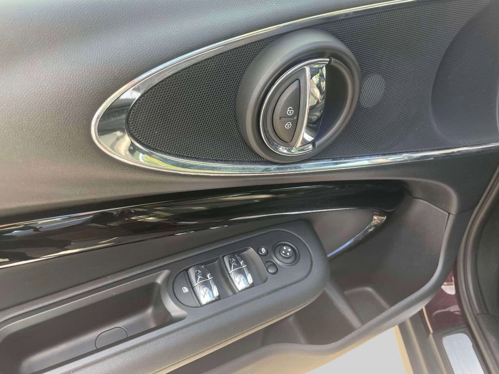 Used 2019 MINI Cooper Clubman S w/ Premium Package image 14