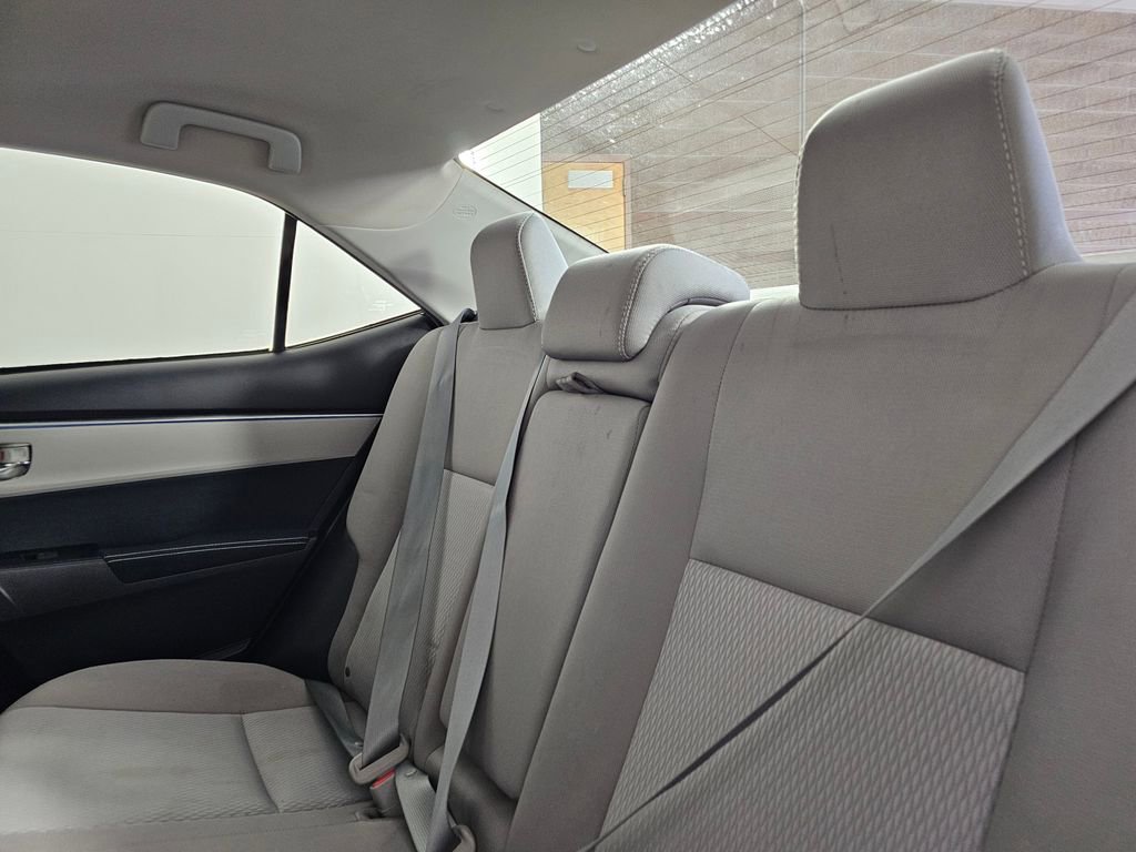 Used 2016 Toyota Corolla LE image 19