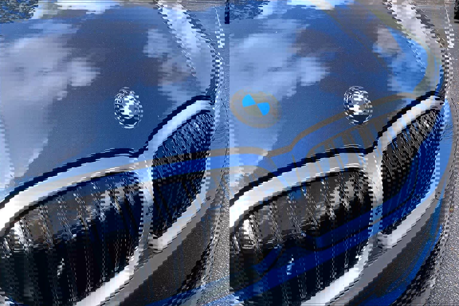 Certified 2025 BMW 330i xDrive Sedan w/ Premium Package image 30