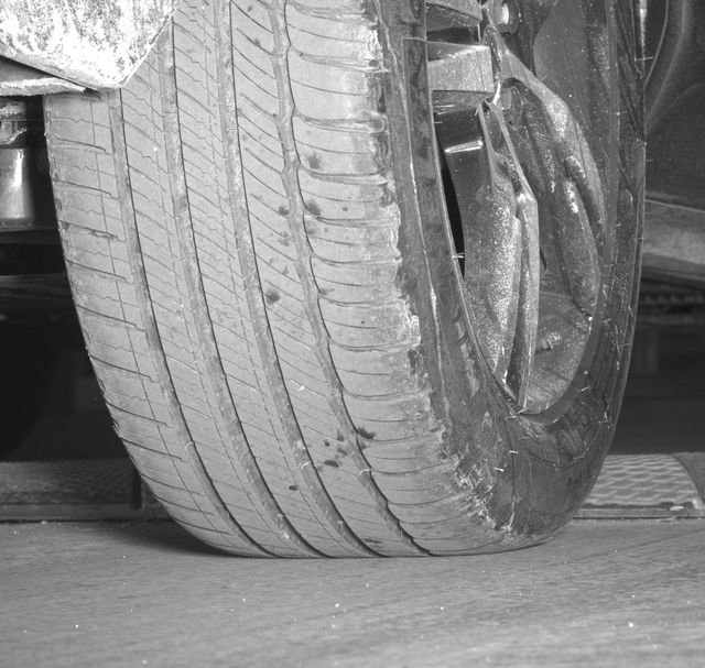 Certified 2023 Volvo XC40 B5 Plus image 36