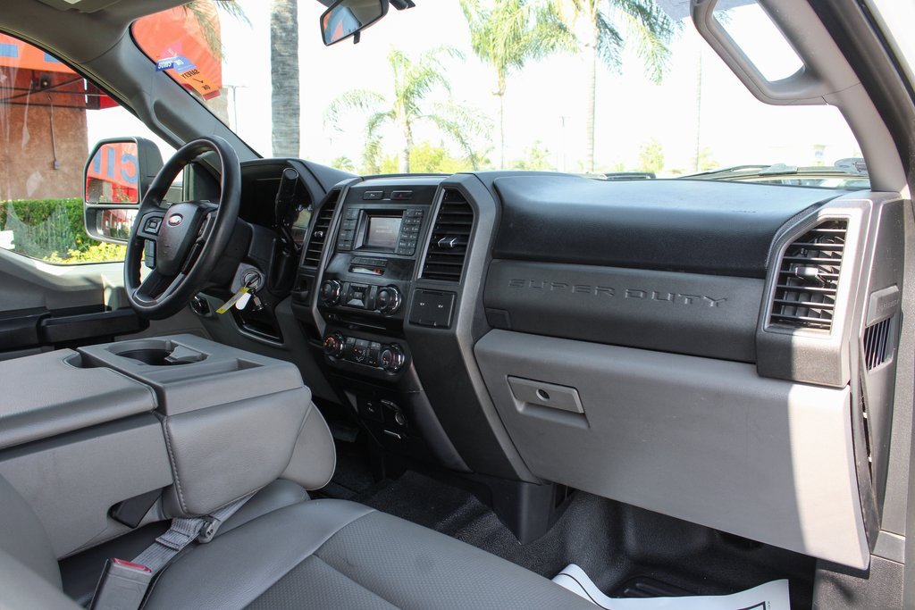 Used 2018 Ford F450 XL w/ Trailer Tow Package image 36