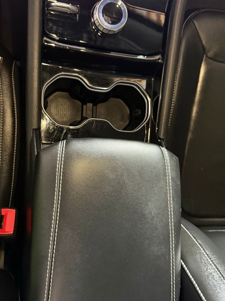 Used 2023 Jeep Grand Cherokee Limited w/ Black Appearance Package image 21