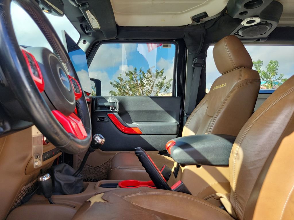 Used 2013 Jeep Wrangler Sahara w/ Connectivity Group AWD/4WD image 16