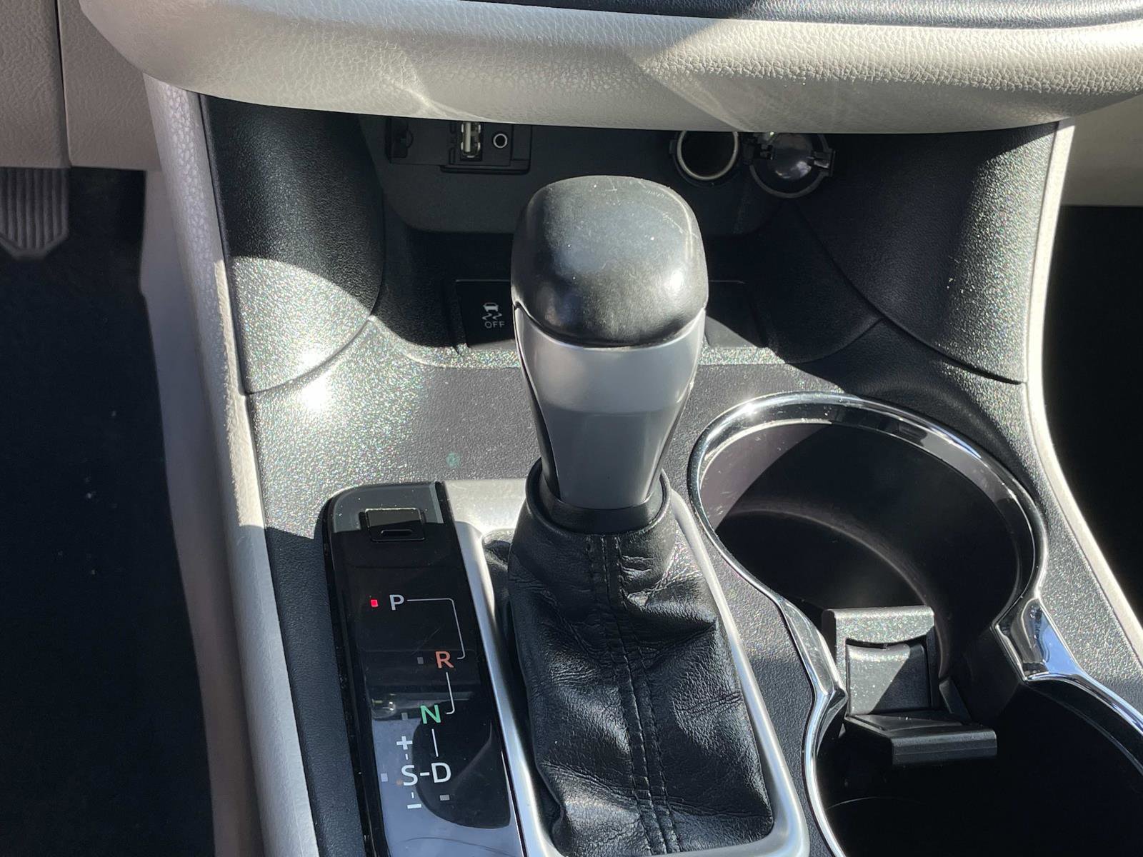 Used 2016 Toyota Highlander Limited image 12