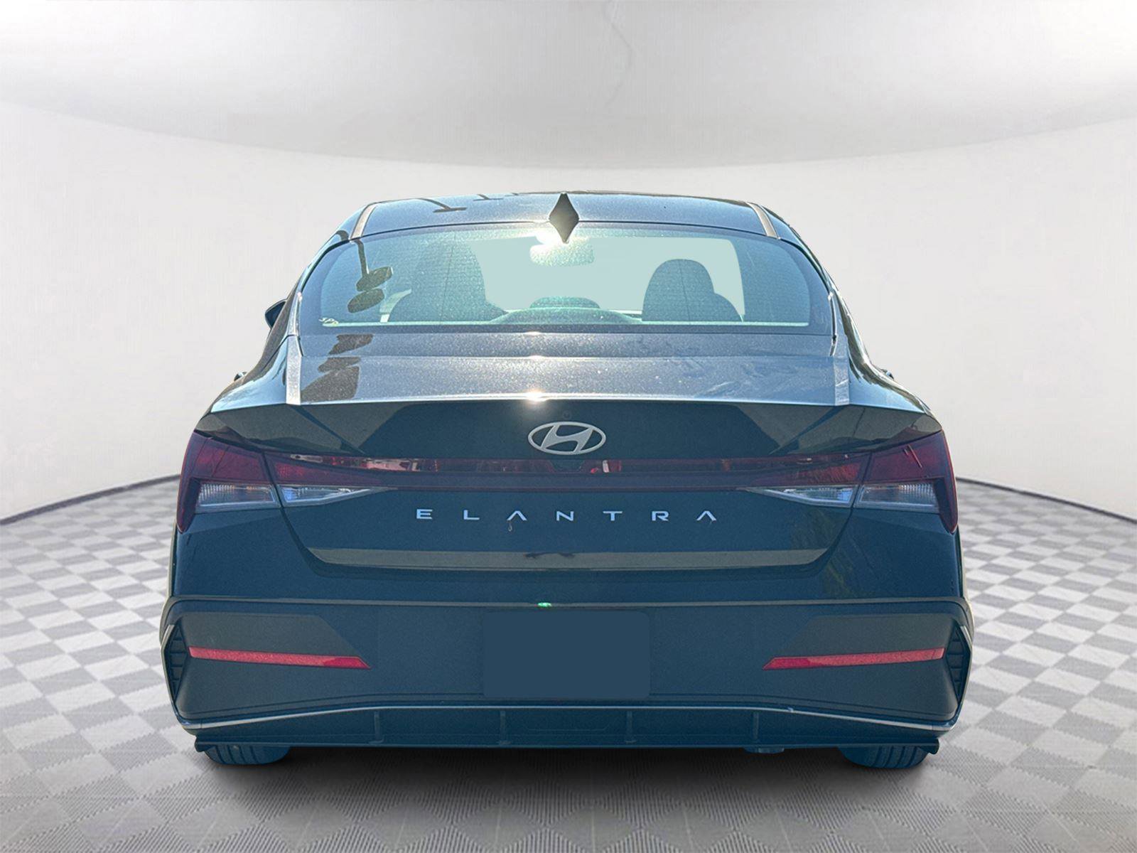 New 2025 Hyundai Elantra SE image 6