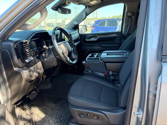Used 2025 Chevrolet Silverado 1500 LT AWD/4WD image 6