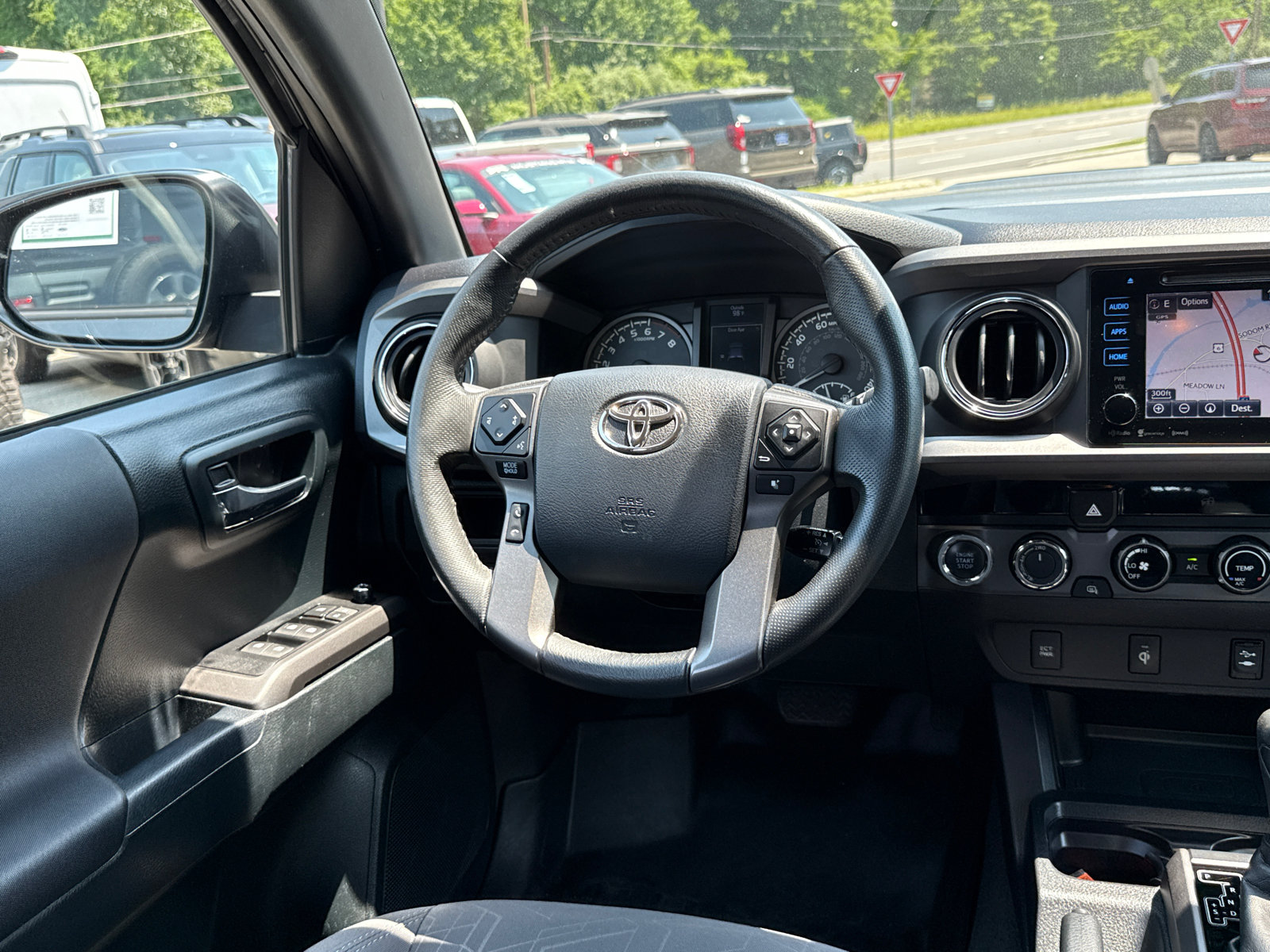 Used 2017 Toyota Tacoma TRD Sport w/ Tow Package (A/T) AWD/4WD image 22