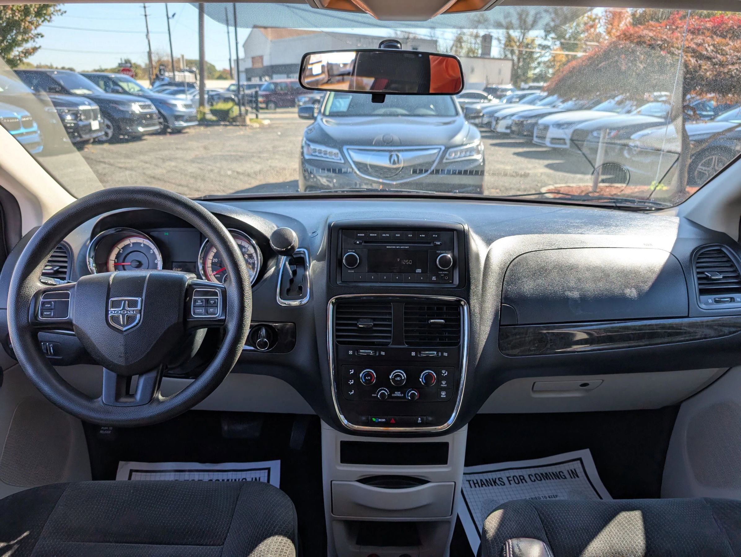 Used 2017 Dodge Grand Caravan SE image 16