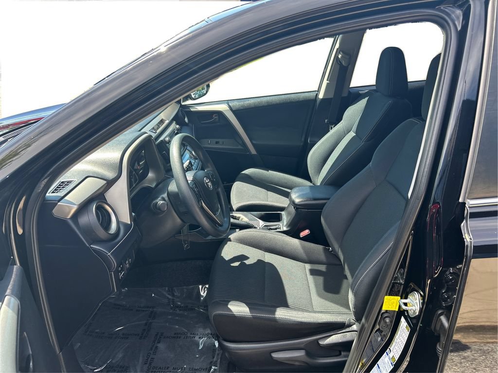 Used 2013 Toyota RAV4 XLE AWD/4WD image 10