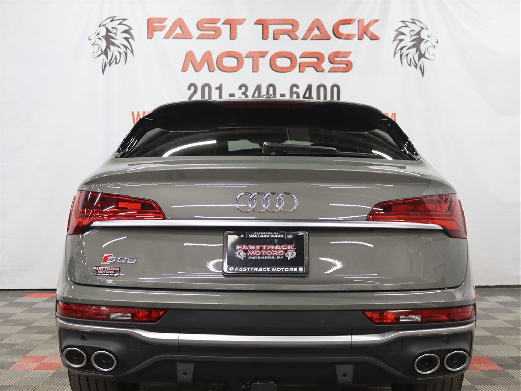 Used 2023 Audi SQ5 Prestige w/ Prestige Package image 4