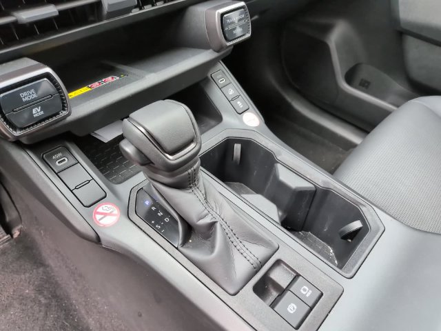 Used 2026 Toyota RAV4 XLE Premium AWD/4WD image 19