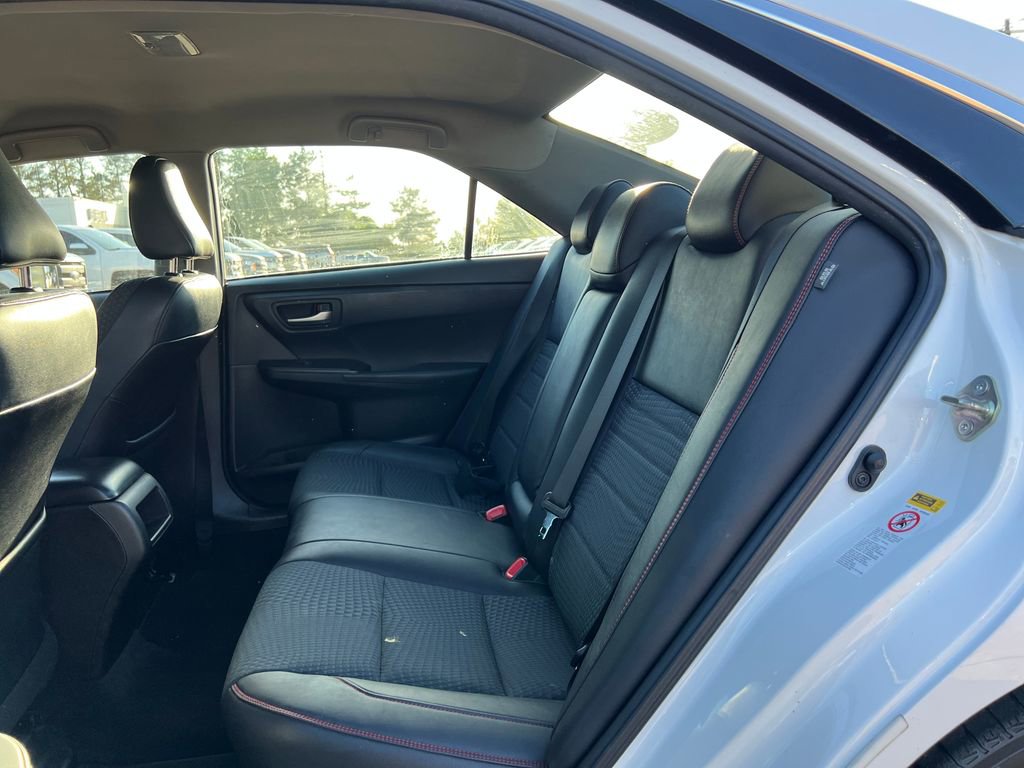 Used 2015 Toyota Camry SE FWD image 20